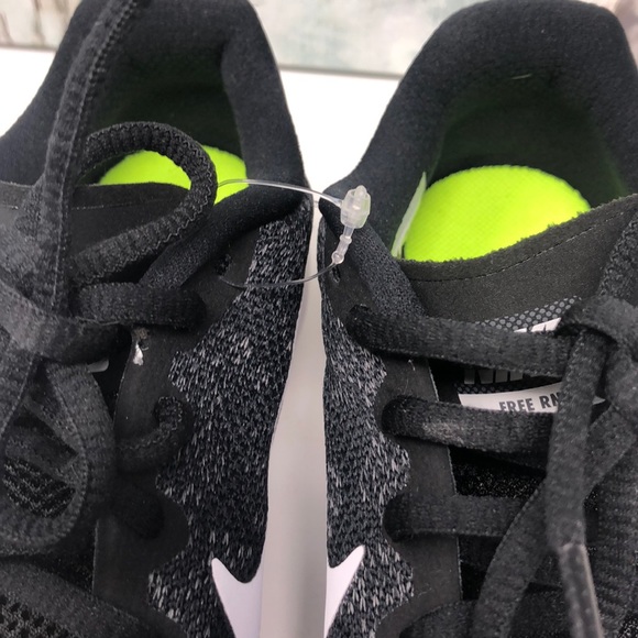 NWT Nike women’s sneakers - Picture 6 of 6